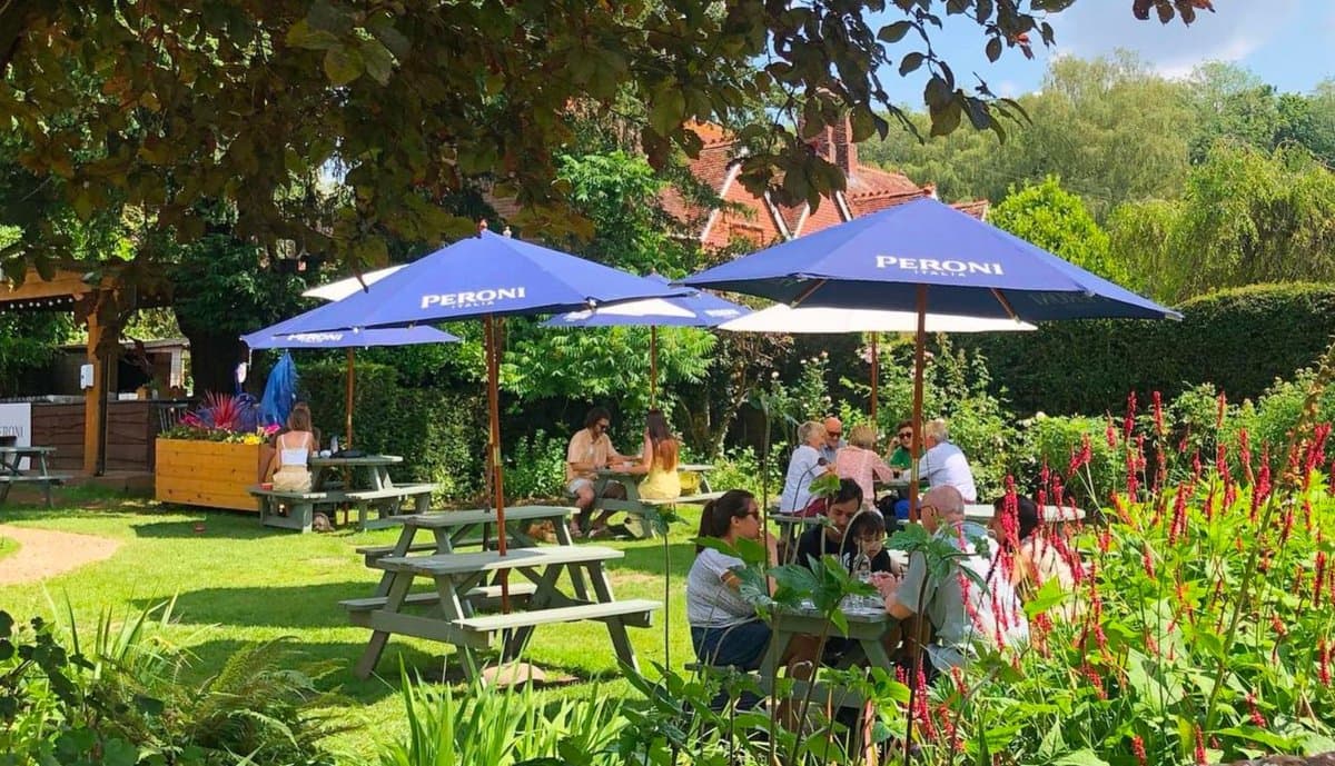 Thomas Lord Pub with Rooms — Petersfield, Hampshire